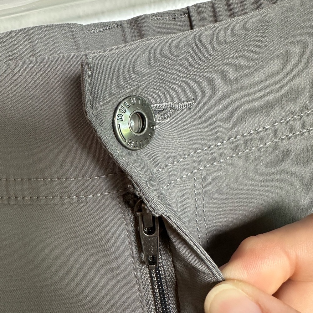 Duluth Trading Co Gray Straight Leg Nylon 8 pocket pants 18x29 - Picture 7 of 11